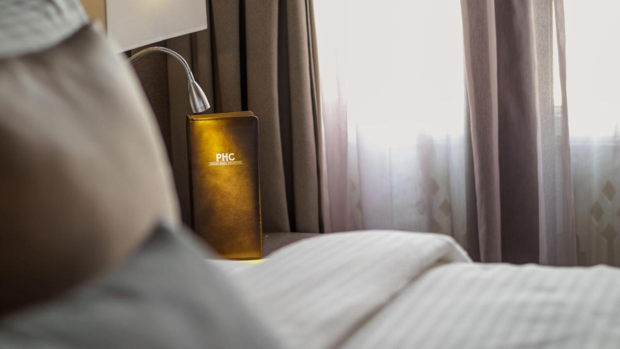 บาฮารี พาเหรดโฮเต็ล บาย พีเอชซี Hotel จอร์จทาวน์ ภายนอก รูปภาพ
